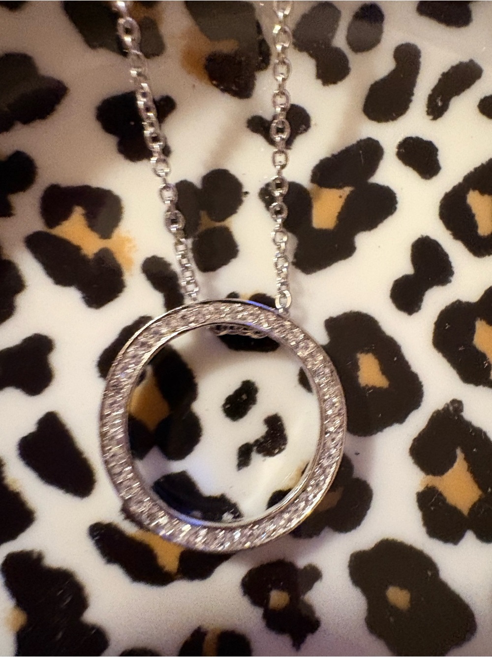 Elegant Silver Crystal Circle Pendant Necklace - Women Jewelry